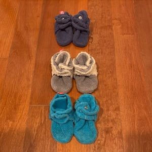 Set of 3 Zutano booties - 6M